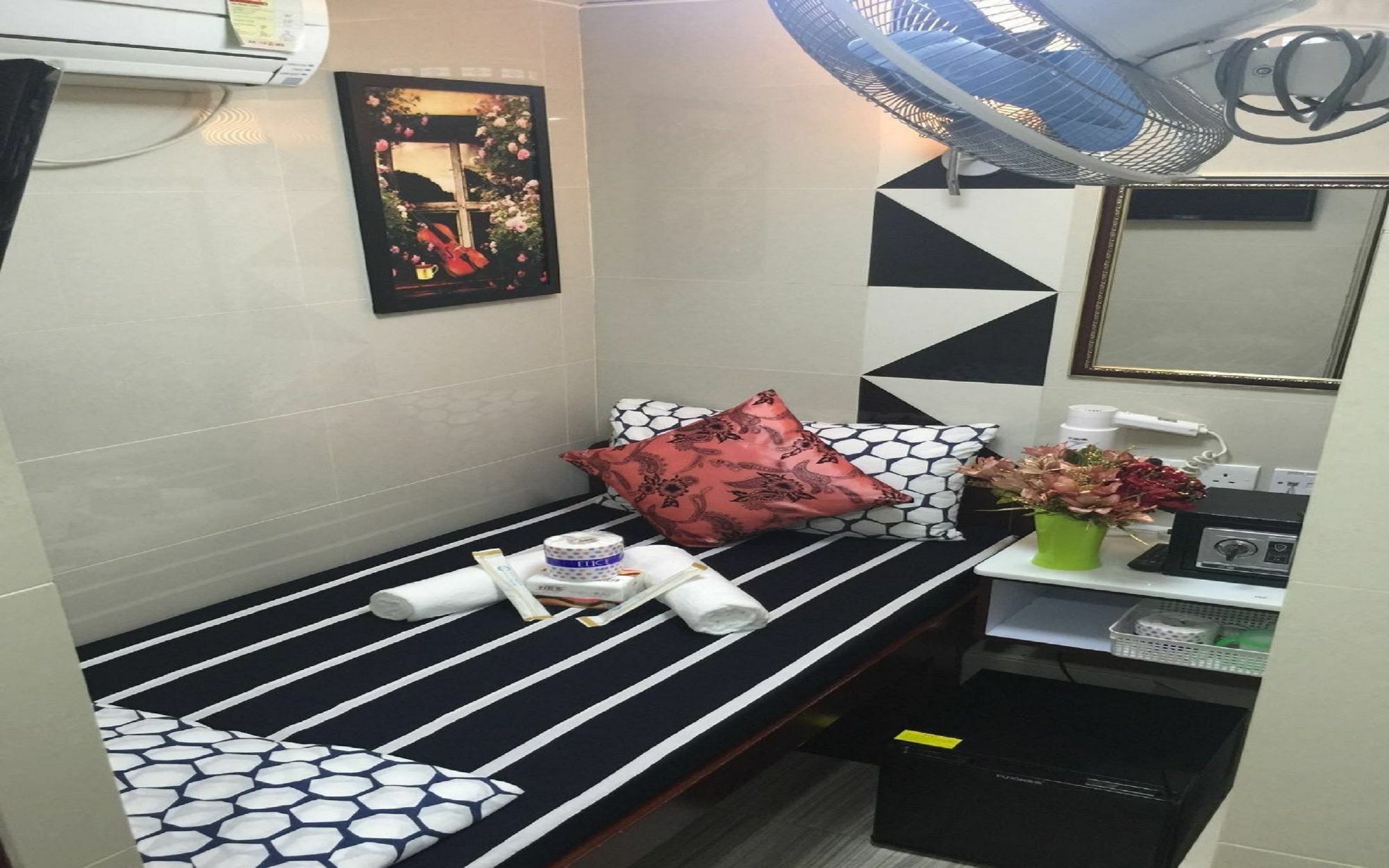 Skystar Hostel Hong Kong Extérieur photo